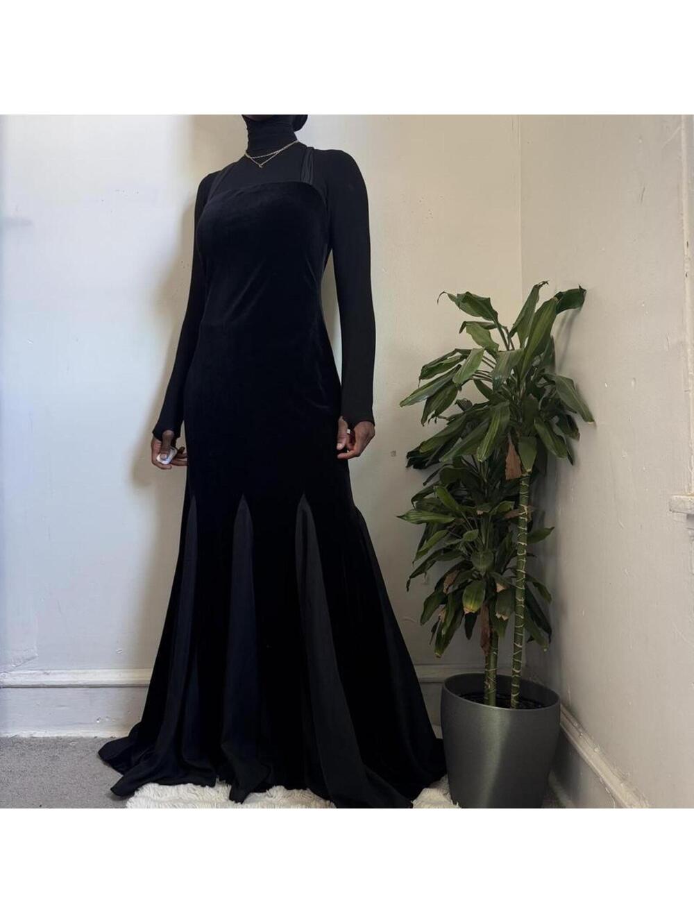 Vintage Marc Bouwer Black Velvet Godet Mermaid Gown - Size 14 - Picture 2 of 8